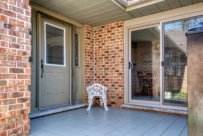 1443 Commissioners Road West Unit 25 - London Ontario - Byron - Stonegate