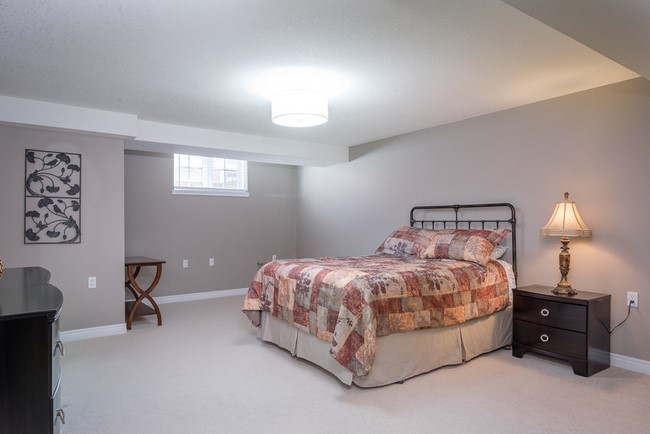 800 Commissioners Road West Unit 10 - London Ontario -  Byron - Westmount
