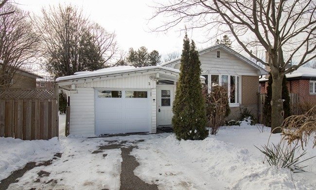 3 Scotchdale Avenue - Scarborough Ontario - Toronto - Eglington East - Woburn / Cedarbrae Area.