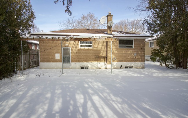 3 Scotchdale Avenue - Scarborough Ontario - Toronto - Eglington East - Woburn / Cedarbrae Area.