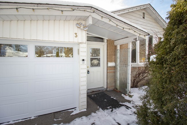 3 Scotchdale Avenue - Scarborough Ontario - Toronto - Eglington East - Woburn / Cedarbrae Area.