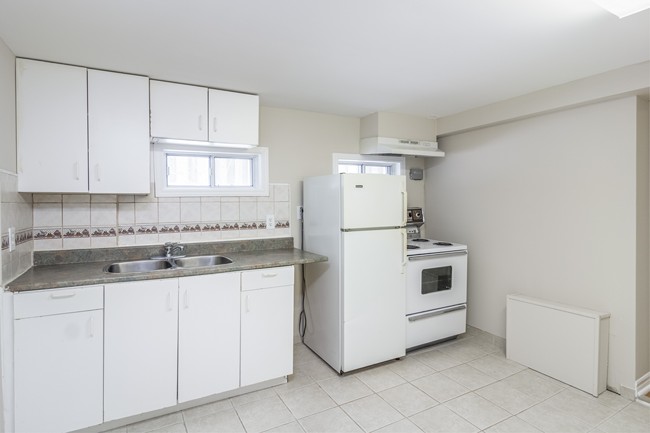 3 Scotchdale Avenue - Scarborough Ontario - Toronto - Eglington East - Woburn / Cedarbrae Area.